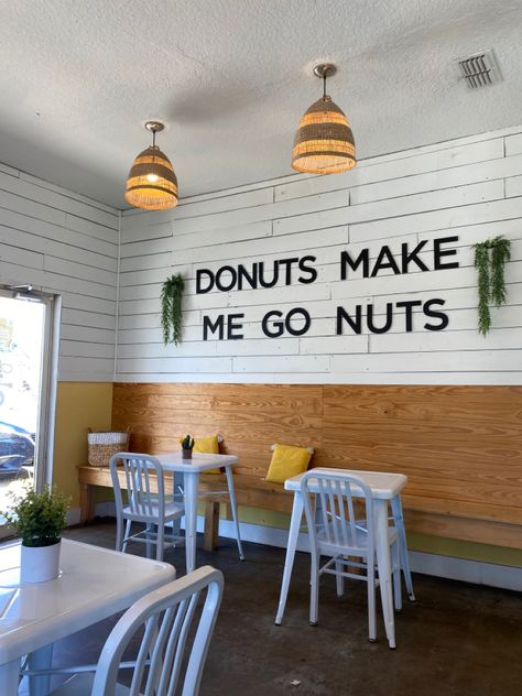 Doughnut Shop Aesthetic, Donut Shop Interior, Donut Shop Aesthetic, Chai Memes, Donuts Shop, Aesthetic Coffee Shop, Brunch Aesthetic, Coffee Shop Coffee, Doughnut Shop