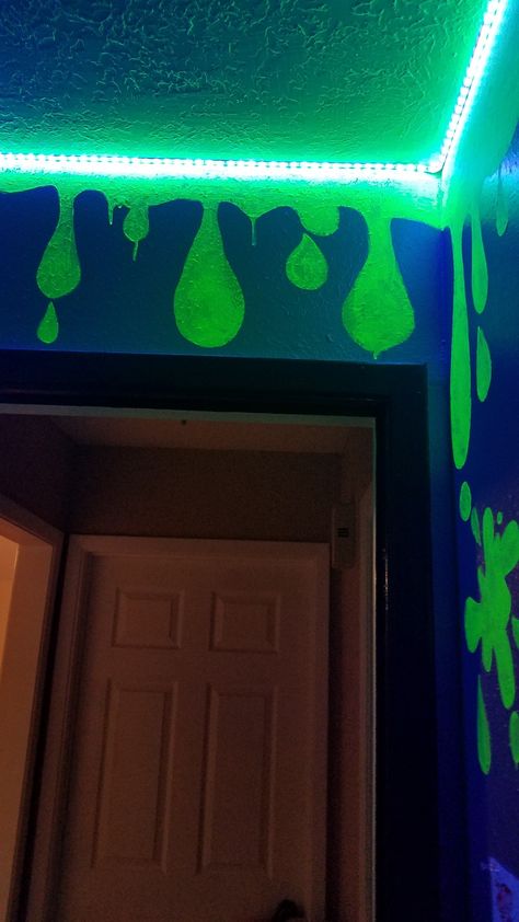 Black Light Wall Art, Black Light Room Ideas, Black Light Bedroom, Painted Ceiling Tiles, Black Lights Bedroom, Hang Out Room Ideas, Blacklight Room, Cool Bedroom Designs, Black Light Room