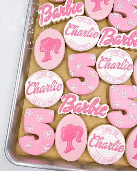 Barbie Cookie Ideas, Barbie Birthday Party Cookies, Barbie Birthday Party 5, Barbie Birthday Cookies Decorated, Barbie Party Cookies, Barbie Party 5th Birthday, Barbie Royal Icing Cookie, Barbie Theme Cake Ideas, Barbie Themed Cookies