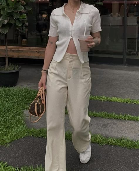 veawsdw Check more at https://howcandothis.com/womenstyle/veawsdw/ Pastel Outfit, Everyday Fashion Outfits, Casual Day Outfits, Casual Chic Outfit, Looks Chic, 가을 패션, Casual Style Outfits, Lookbook Outfits, Outfits Casuales