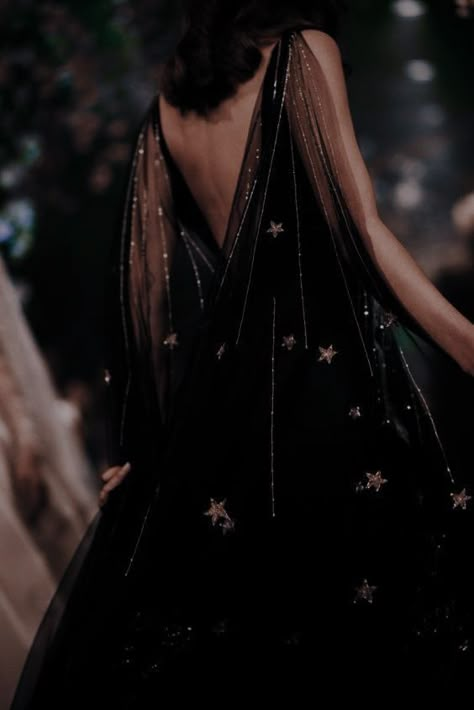 Dark Princess, Ethereal Dress, Queen Aesthetic, Royalty Aesthetic, Royal Aesthetic, Fantasy Dresses, Fantasy Gowns, Princess Aesthetic, Fairytale Dress