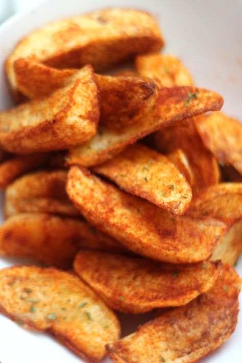 Jojo Potato Wedges, Homemade Jo Jos Potato Wedges, Oven Potato Wedges Crispy, Potato Wedge Fries Oven, Spicy Potato Wedges, Grilled Cheese Recipes, Potato Wedges, Croquettes, Potato Chips