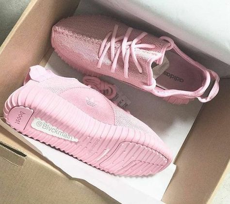 Adidas Puma Nike Fashion trends. Absolutely the most comfortable and cozy things you'll ever put on your feet. Worth every penny!,Puma Creepers slides Pink Yeezy, Shoe Closet, Shoe Obsession, Discount Shoes, Shoe Game, Adidas Yeezy Boost, Sneaker Head, Cute Shoes, Tennis Shoes