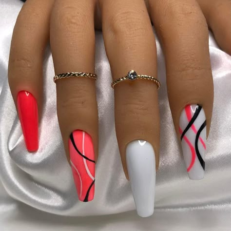 Summer Nails Ideas 2024, Summer Coral Nails, Medium Coffin Nails, Spring Nails Coffin, Medium Coffin, Coral Nails, Sassy Nails, Fancy Nails Designs, Stylish Nails Designs