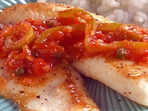 Veracruz-Style Tilapia ("Pescado A La Veracruzana") : Marcela Valladolid : Food Network Turkey Picadillo, Video Food, Mexican Foods, Baked Fish, Fish Fillet, Savory Recipes, Sloppy Joes, Sea Food, Just Cooking