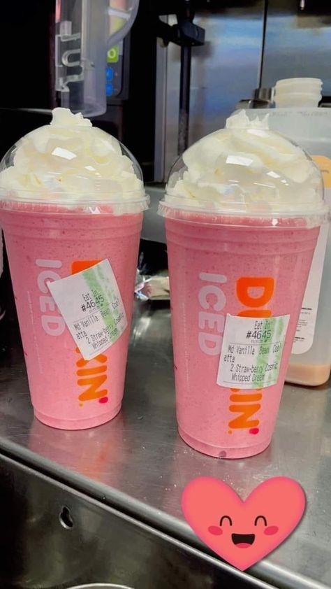 Vanilla Bean Coolatta, Dunkin Donuts Drinks, Best Dunkin Donuts Drinks, Dunkin Donuts Coffee Drinks, Dunkin Iced Coffee, Dunkin Donuts Iced Coffee, Starbucks Secret Menu Recipes, Desert Drinks, Starbucks Drinks Diy