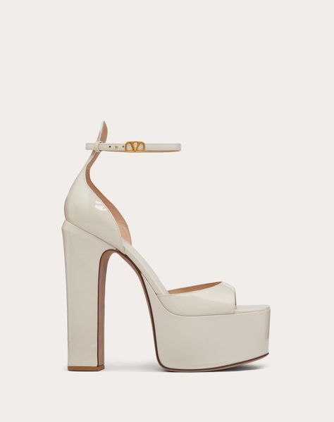 White Platform Heels, Valentino Heels, Dr Shoes, Shoes Heels Classy, Light Ivory, Leather Platform Sandals, Prom Shoes, Pretty Shoes, Dream Shoes