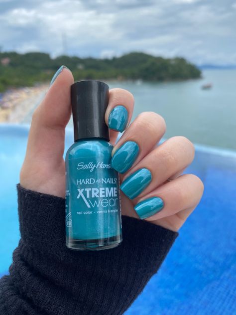 Sally Hansen Xtreme Wear | Jazzy Jade Sally Hansen Xtreme Wear, Nails Pedicure, Dream Nails, Sally Hansen, Nail Polishes, Nails Art, Beauty Products, Jade, Nail Polish