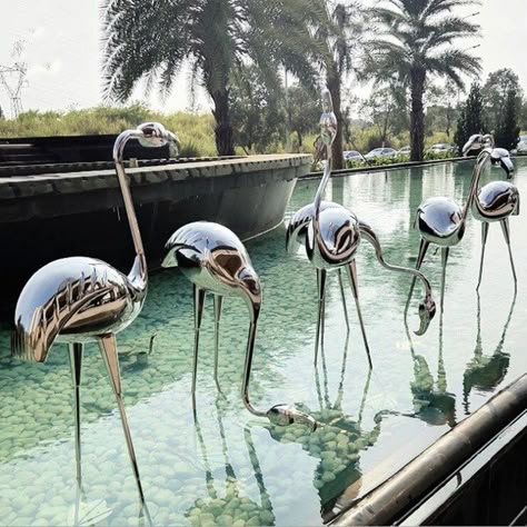 Fountain decoration metal heron garden sculpture Description: Adding natural decorations to the urban landscape is helpful Road Beautification, Flamingo Sculpture, Pond Decorations, Natural Decorations, Stainless Steel Sculpture, Water Fountain Design, Sculpture Fountain, Stainless Steel Art, Fountain Design