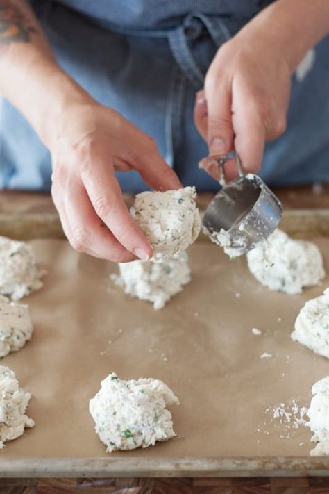 7uo Biscuits, Carbquik Biscuits, Krusteaz Biscuits, Mayonaise Biscuits, Weeknight Side Dishes, Ww 2 Ingredient Dough, 2 Ingredient Dough Recipes, Greek Yogurt Biscuits, Greek Yogurt Cookies