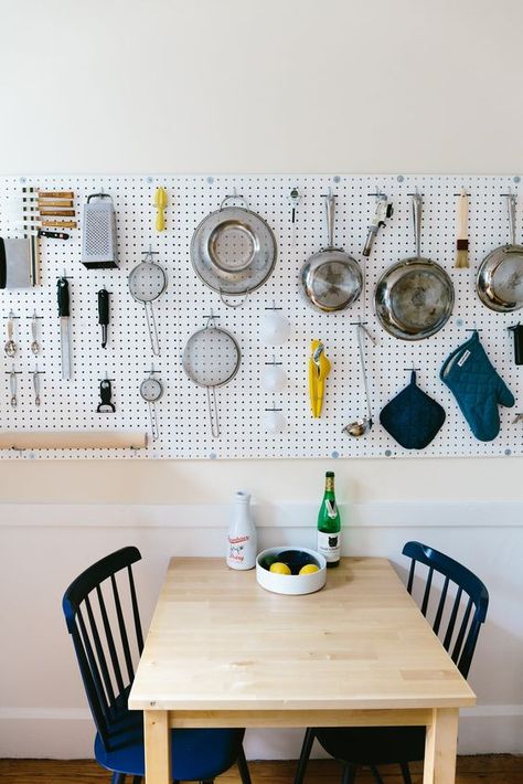 White Pegboard, Pegboard Kitchen, Ikea Pegboard, Boston Apartment, Pegboard Organization, Kitchen Pictures, Kitchen Tops, Wall Storage, Peg Board