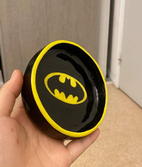 Handmade Air-Dry Clay Design❤️ Clay Gifts For Boyfriend Diy, Batman Clay Art, Marvel Diy Gifts, Cool Ashtrays Air Dry Clay, Arcane Clay Ideas, Ceramic Gifts For Boyfriend, Things To Make Out Of Clay For Boyfriend, Clay Ideas Ashtray, Clay Art For Boyfriend