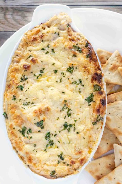 Warm Crab Dip, Hot Crab Dip Recipe, Seafood Dip, Lump Crab Meat, Hot Crab Dip, Crab Meat Recipes, Crab Dishes, Artichoke Dip Recipe, Lump Crab