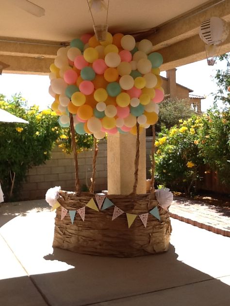 Hot Air Balloon Party Hot Air Balloon Party Theme, Hot Air Ballon Party, Hot Air Balloon Shower, Hygiene Activities, Hot Air Balloon Theme, Diy Hot Air Balloons, Hot Air Balloon Birthday, Air Balloon Birthday, Air Balloon Party