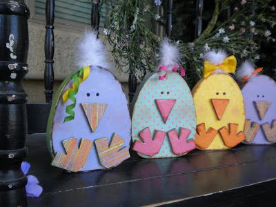 Senior Crafts, Easter Food Crafts, Crafts Spring, Board Crafts, Easter Wood Crafts, Spring Easter Crafts, Easter Chick, Spring Projects, Easter Projects