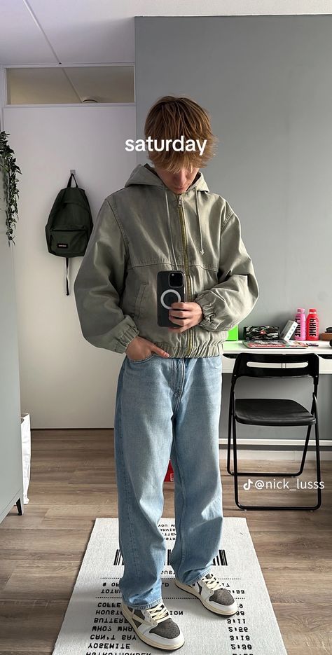 Winter Outfit Jeans, Crewneck Men, Teenage Guys, Fotos Ideas, Drip Drip, Trendy Boy Outfits, Dream Aesthetic, Winter Fit, Fits Inspo