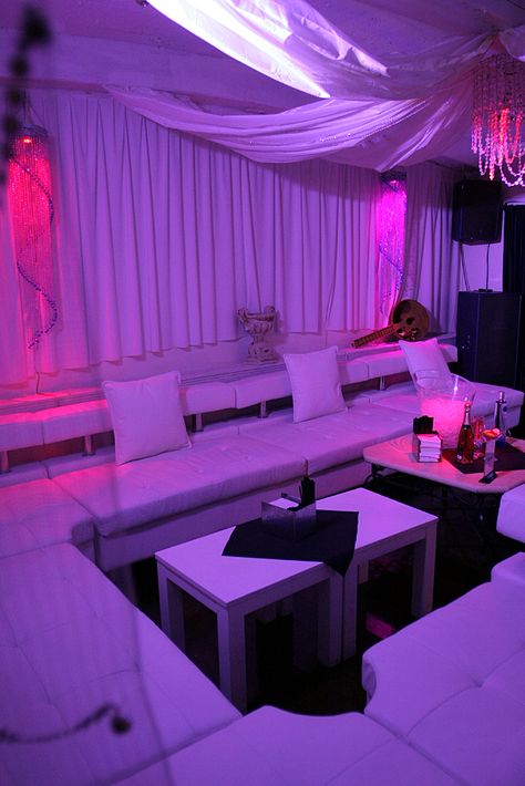 Ultra VIP area at Eden's Lounge Bar & Nightclub. Sandwich Bar, Lounge Club, Nightclub Design, Night Bar, Lounge Party, Vip Room, Jaden Hossler, Lounge Lighting, Lounge Bar