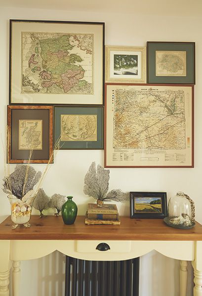 Map Collage Wall, Antique Maps Decor, Map On Wall, Map Gallery Wall, Vintage Map Decor, Renovated Victorian, Travel Gallery Wall, Map Room, Green Apartment