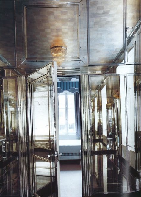 David Adler Bathroom David Adler, Art Deco Spiegel, Mirrored Walls, Historic Interiors, Mirrored Bathroom, Closet Mirror, Dressing Design, Modern Style Decor, Mirror Room