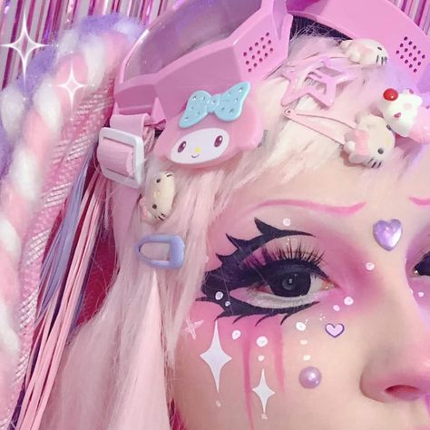 Cotton Candy Makeup Look, Pastel Kidcore Makeup, Pastel Punk Makeup, Pastel Kawaii Makeup, Kawaii Pink Makeup, Kawaii Alt Makeup, Decora Makeup Look, Pastel Goth Icons, My Melody Makeup Look