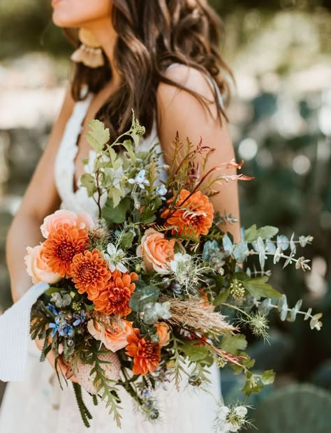 Wildflower Wedding Bouquet, Orange Wedding Flowers, Summer Wedding Bouquets, Flowers And Greenery, Daisy Wedding, Wedding Flowers Summer, Wedding Inspiration Summer, Wildflower Bouquet, Floral Ideas