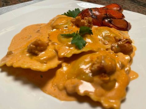 Shrimp With Cognac Sauce, Cognac Cream Sauce Pasta, Cognac Cream Sauce Recipe, Cognac Cream Sauce, Pasta Mama, Lobster Ravioli Sauce, Lobster Cream Sauce, Chef Ramsey, Scampi Sauce