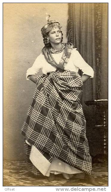 Black Ephemera, Creole Fashion, Creole People, Creole Culture, French Creole, Caribbean Fashion, Traditional Attires, Old Portraits, Vintage Black Glamour