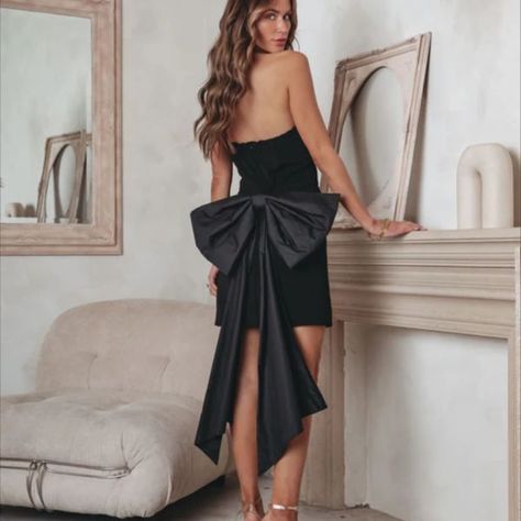 Black Bow Dress Classy, Short Black Bridesmaid Dresses, Black Bow Dress, Satin Ruffle Dress, Vici Dress, Special Event Dresses, Strapless Neckline, Black Satin Dress, Black Short Dress