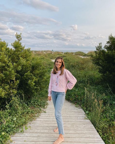 Julia Berolzheimer Daily Look featuring Julia wearing LoveShackFancy sweater and Agolde jeans. Julia Berolzheimer Casual, Loveshackfancy Sweater, Julia Berolzheimer, Branding Photoshoot Inspiration, Agolde Jeans, Personal Style Inspiration, Branding Photoshoot, Blogger Style, Outfit Goals