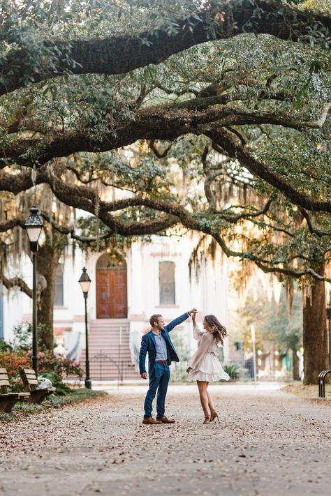 Best Engagement Photo Outfits, Engagement Photoshoot Locations, Engagement Photos Fairhope Al, Savannah Ga Photoshoot, Spring City Engagement Photos, Unique Engagement Photo Locations, Engagement Shoot Locations, Engagement Photos Backgrounds, Engagement Photos Historic Downtown