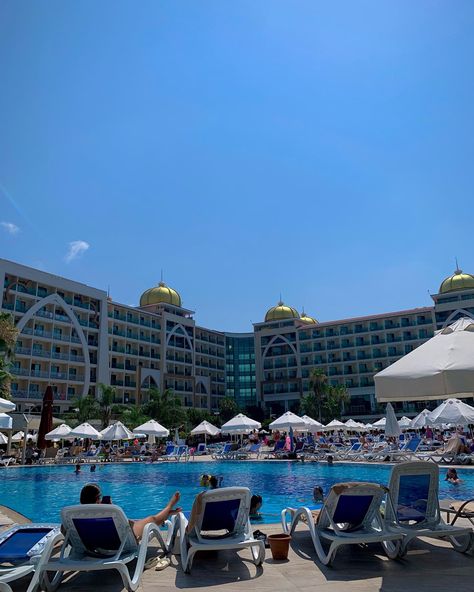 Turkey Hotels, Water Vacation, Turkey Holiday, Alanya Turkey, Hotels In Turkey, Holiday Travel Destinations, Holiday 2024, Holiday Hotel, Couples Vacation