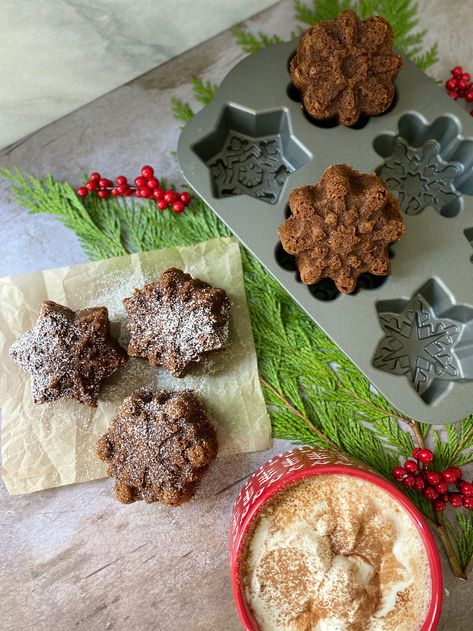 GINGERBREAD SNOWFLAKE CAKELETS — WHISK N' WHIP | Travel, Lifestyle and Food Blog Cakelet Recipes, Holiday Dessert Recipes, Christmas Recipe, Christmas Party Food, Baking Flour, Mini Desserts, Holiday Treats, International Recipes, Christmas Treats