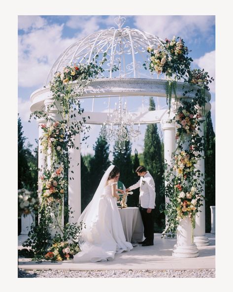 Wedding Flower Arch Gazebo, Wedding Gazebo Flowers, Outdoor Wedding Ceremony Gazebo Floral Arch, Indian Wedding Garden Mandap, Outdoor Hindu Wedding Ceremony, Ground Floral Arch Ceremony, Wedding Video Inspiration, 2025 Design, Wedding Gazebo