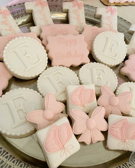 Bows And Bonnets Party, Pink And White Cookies, Bows First Birthday Party, Bonnet And Bows Birthday, 1st Birthday Pink Theme, Pretty In Pink First Birthday Party, Pink First Birthday Cookies, Bonnets And Bows Birthday, Bow Cookies Royal Icing