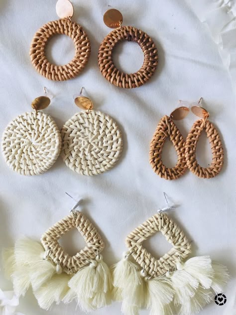 Woven Earrings Diy, Easy Diy Earrings, Rattan Jewelry, Crochet Earring Patterns, Amazon Earrings, Rattan Earrings, Fancy Crochet, Art Macramé, Diy Earrings Easy