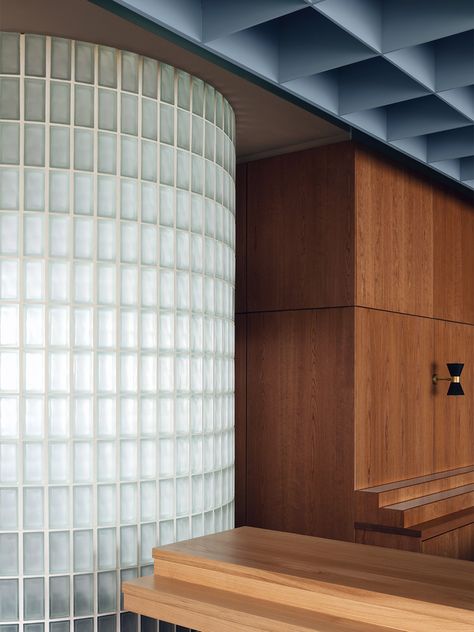 DAN | Daily Architecture News Sushi restaurant design Archives - DAN | Daily Architecture News Wall With Art, Glass Blocks Wall, 1960s London, Architecture Restaurant, Office Dividers, London Interior, Interior Vintage, Sushi Restaurant, Glass Brick