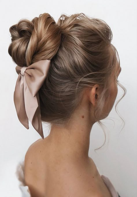 Updo Bow Hair, Hair Bun With Bow, Hair Up With Bow, Wedding Hair Bun High, Updos With Bows, Bun With Bow Hairstyle, Updo With Bow, Wedding Guest Hair Up, Bun With Bow