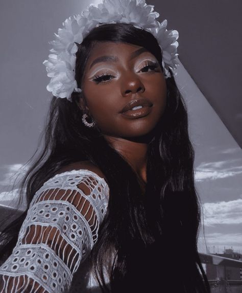 White Makeup On Dark Skin, Fairycore Makeup Black Women, White Under Eyeliner Black Women, Dreamy Makeup Aesthetic, Snow Girl Makeup, Bold Black Makeup, Douyin Black Makeup, Snow Bunny Makeup, White Lashes Makeup