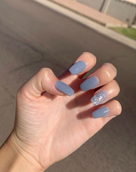 Grey And Glitter Acrylic Nails, Gray Blue Nails With Glitter, Matte Blue Nails With Glitter, Nails To Match Dusty Blue Dress, Blue Grey Nails With Glitter, Blue Gray Nail Designs, Steel Blue Nails Acrylic, Dusk Blue Nails, Ashy Blue Nails