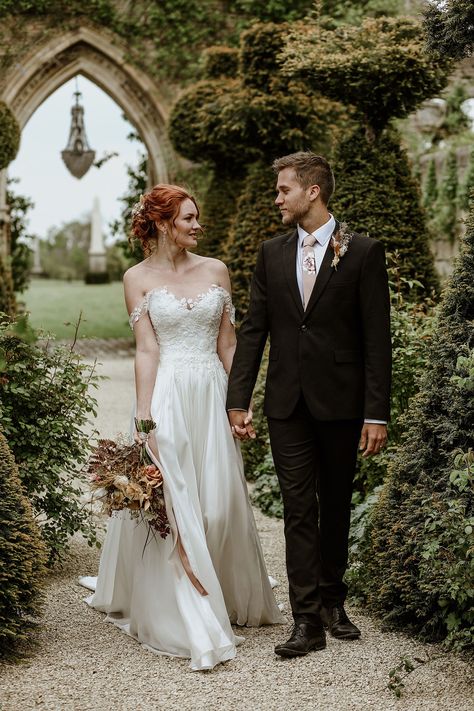 Redhead Wedding Dress, Redhead Wedding, Euridge Manor, Redhead Bride, Inside Wedding, Outdoor Elopement, Stylish Bride, Cotswolds Wedding, Brown Photography