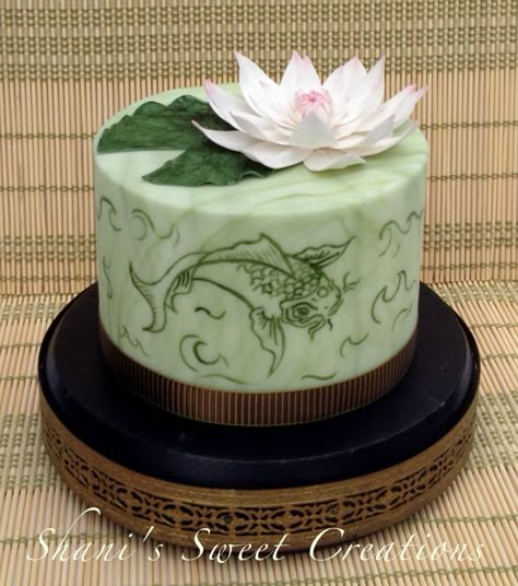 Lotus Garden - Birthday cake with hand painted Koi and a sugar lotus flower Yoga Cake, Painted Fondant, Garden Birthday Cake, Pond Cake, Lotus Cake, Lily Cake, Woods Wedding, Lotus Garden, Art Cake