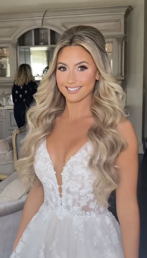 Wedding Hairstyles Big Volume, Bride Hairstyles Volume, Bridal Hair Inspo Half Up, Bride Hairstyles Blowout, Bridal Hair With Bump, Voluminous Hair Styles Wedding, Voluminous Wedding Hair, Wedding Blowout Hair With Veil, Long Hair Volume Bride Styles