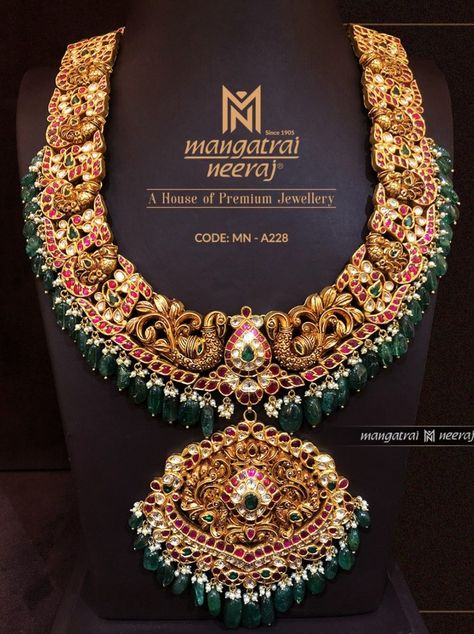 Peacock nakshi kundan haram Kundan Haram, Nakshi Jewellery, Gold Haram, Kundan Jewellery Bridal, Gold Temple Jewellery, Antique Necklaces Design, Antique Gold Jewelry Indian, Bridal Jewelry Vintage, Diamond Wedding Jewelry