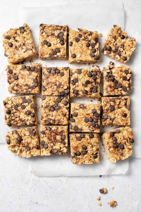 Top view of peanut butter oatmeal bars cut into squares. Oatmeal Bars Healthy, Oatmeal Bar, No Bake Oatmeal, Oatmeal Bars Recipes, No Bake Oatmeal Bars, Peanut Butter Oatmeal Bars, Bars Healthy, Fitness Meals, Better Food Choices