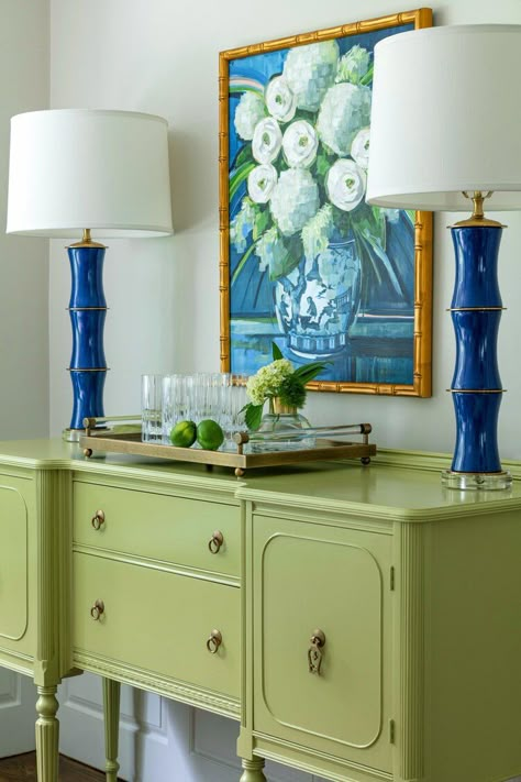 Chinoiserie Style Cape — Mary Maloney Bee’s Knees Chinoiserie Interior, Chinoiserie Decorating, Chinoiserie Style, Residential Interior Design, Green Decor, Residential Interior, Design Luxury, Interior Design Studio, Decoration Design