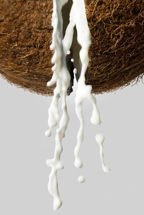 Ask the experts: Coconut cream vs evaporated milk - Healthy Food Guide Best Chia Seed Pudding, Coconut Milk Benefits, Diy Hair Care Recipes, Conditioner Recipe, Straightening Natural Hair, Help Hair Grow, Hair Care Recipes, Benefits Of Coconut Oil, Diy Hair Care