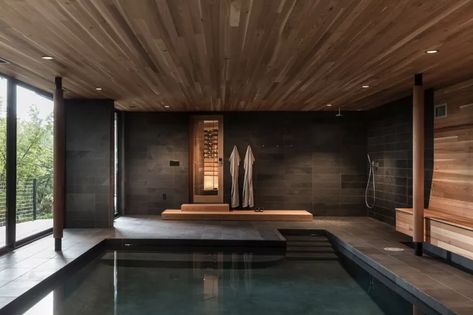 Pool Makeover, Indoor Swimming Pool Design, Home Spa Room, Moderne Pools, Indoor Pool Design, Piscina Interior, Indoor Pools, Indoor Swimming Pool, Pool Remodel