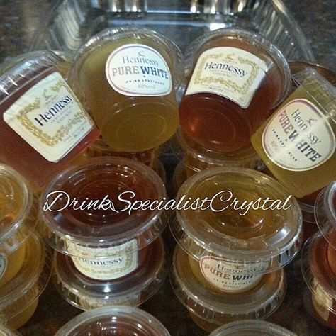 Hennessy Party, Hennessy Drinks, Jello Shot Recipes, Yummy Alcoholic Drinks, Liquor Drinks, Shot Recipes, Alcohol Drink Recipes, Drinks Alcohol Recipes, Alcohol Recipes