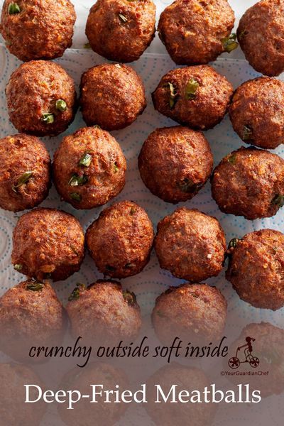 Meatballs Recipe Easy, Deep Fried Meatballs, Deep Fried Recipes, Fried Meatballs, Tender Meatballs, Meatball Dinner, Fried Dessert, How To Make Meatballs, Sunday Dinners