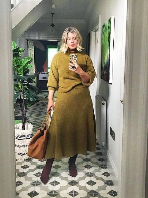 18 Simple Fall Outfit Ideas with Green » Lady Decluttered Knitwear Trends, Simple Fall Outfits, Outfit Plus Size, Plus Size Outfit, Plus Size Style, Plus Size Fashion For Women, Winter Trends, Curvy Outfits, Fall Outfit Ideas